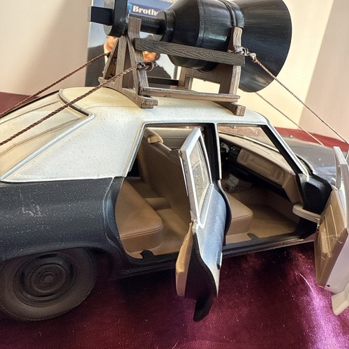 AutoWorld Maßstab 1:18 1974 Dodge Monaco Bluesmobile "BLUES BROTHERS" - Bild 9 von 24
