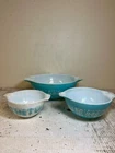 Pyrex White Blue Amish Butterprint Glass Glossy Finish Mixing Bowls Lot Of 3