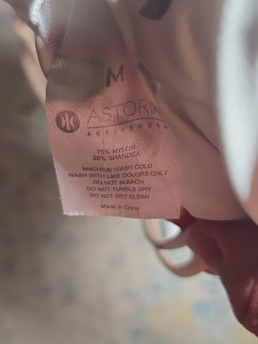 Sujetador deportivo y leggings de longitud completa Astoria LUXE BLOSSOM - Rosa M Leer descripción - Imagen 4 de 12