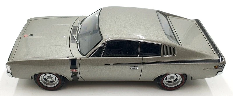 Autoart 1/18 Scale Diecast 71506 - Chrysler Charger E49 - Silver - Image 3 of 4