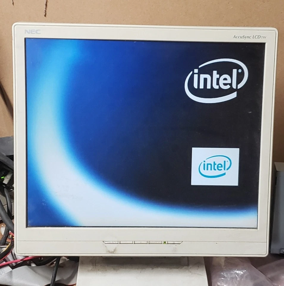 Intel DG41TX uATX LGA 775 motherboard, 3.0 GHz C2D E8400 CPU 8GB DDR3 I/O shield - Image 4 of 4