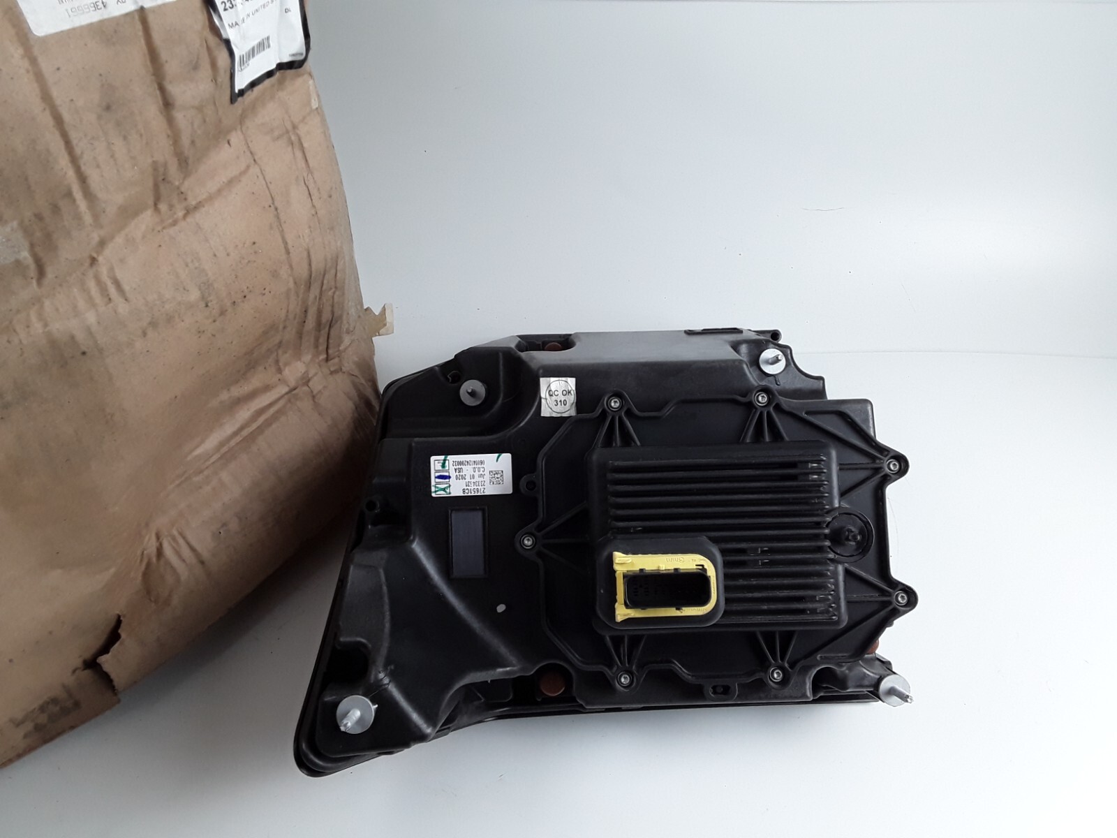 Genuine Mack Truck 23992215 Headlamp LH Fits Volvo 23334529  