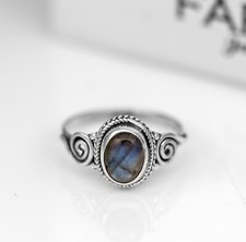 925 Sterling Silver Ladies Oval Cut Labradorite Ring Gemstone Jewellery Gift