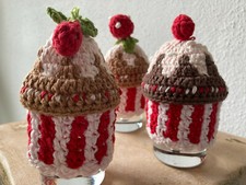 3 Eier-Wärmer Gisela Graham egg cosy Design Strick Häkel Deko Muffin Weihnachten
