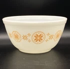 Vintage Pyrex Town & Country 1.5 Qt Mixing Bowl # 402 Orange & White
