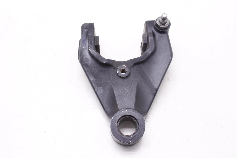 78 YAMAHA XS750 OEM PINZA DE FRENO TRASERO SUSPENSIÓN SOPORTE MONTAJE TRASERO R11.BX13 Foto 3 de 4