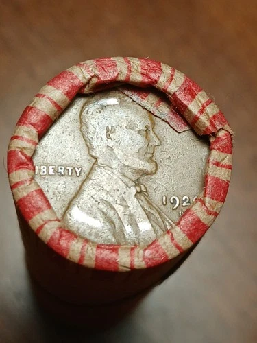 unsearched 1909-1958 P.D.S.  Lincoln wheat cent ,penny roll,with 1920 D / 1932