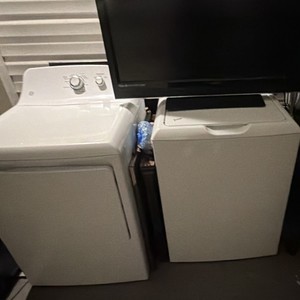 Whirlpool Top-Loading Electric Washer & Dryer Set, Freestanding, White