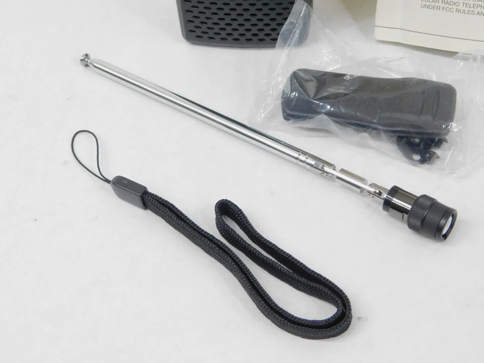 Icom IC-R20 Sport Ham Radio Handheld Communications Receiver (excellent) - Image 3 of 4