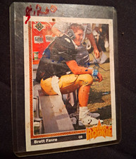 Upper Deck 1992 Brett Favre #80 Green Bay Packers NFL Rookie Football Card. rookie card picture