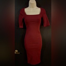 NWT Fashion Nova A Little Bossy snatched ribbed midi dress. Burgundy. Sz small
