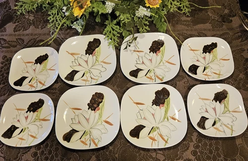 RED WING CHINA LOTUS BRONZE 4-  7 3/8" & 4 - 6 1/4" PLATES. 1940