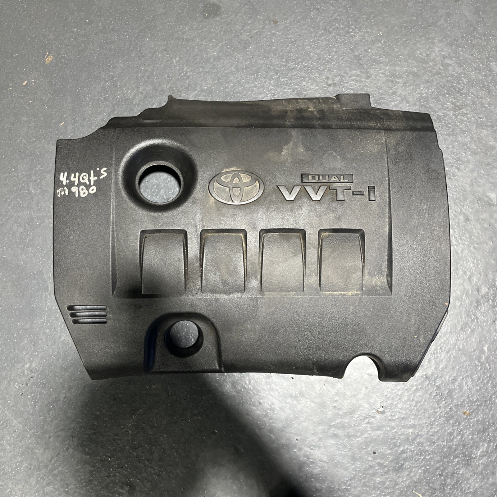 2014-19 Toyota Corolla 1.8L DUAL VVT-i Plastic Engine Appearance Top Cover OEM
