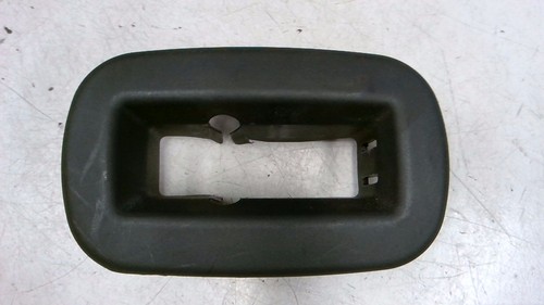 Verkleidung Abdeckung Sitzschiene 1T0883617 VW Touran 1.6 TDI DPF DSG Bj 2013 1