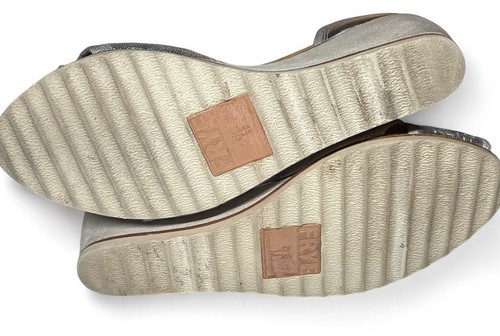 Frye Wanda Silver Leather Wedge Ankle Strap Sandals Women's Size 7 - Picture 9 of 9