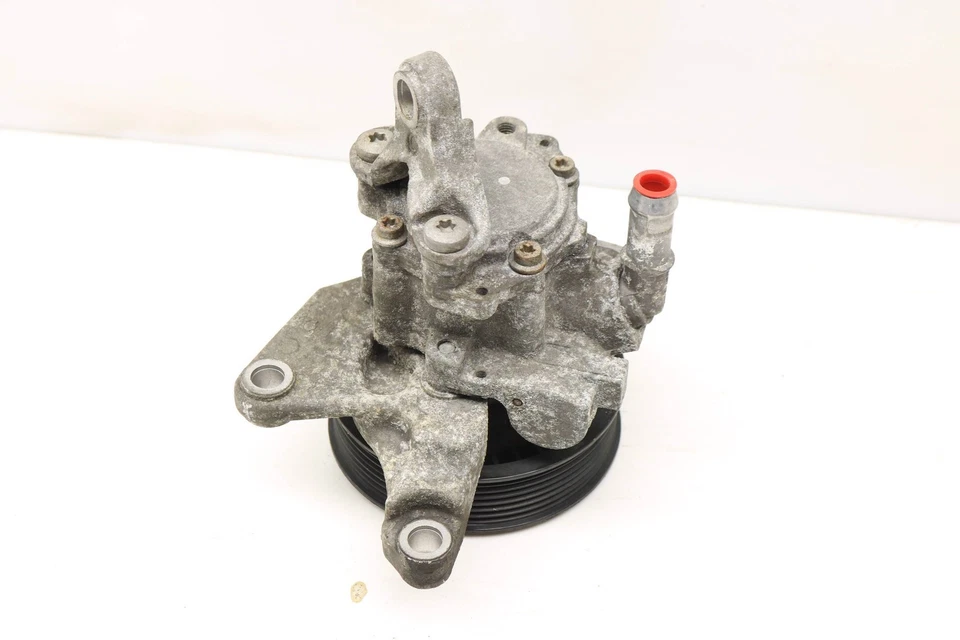 2013-2015 BMW X1 3.0L - Power Steering PUMP W/ Pulley 6779244 - Изображение 3 из 4