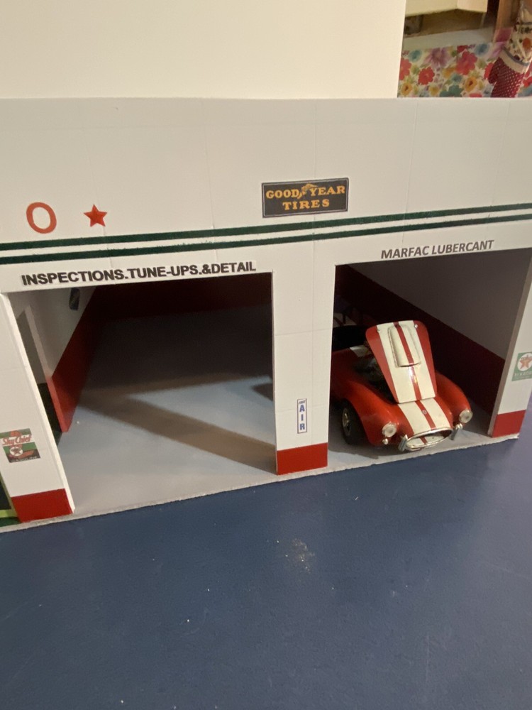 1:18  TEXACO 2 BAY STATION HAND MADE DIORAMA cbcustomtoys Must Be Assembled