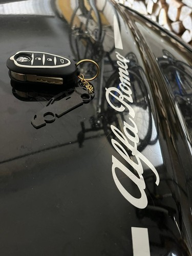 PORTACHIAVI IN VERA FIBRA DI CARBONIO PER ALFA ROMEO MITO idea regalo gadget - Foto 16 di 19