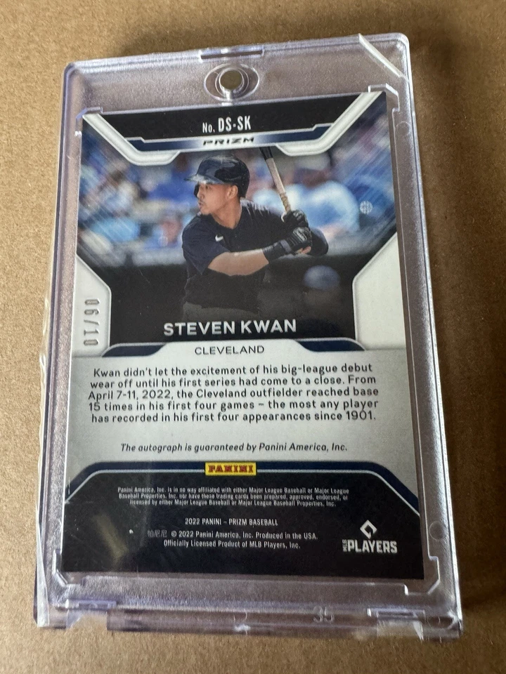 2022 PANINI PRIZM AUTO DEBUT SIGNATURES STEVEN KWAN RC 06/10 GOLD - Image 4 of 4