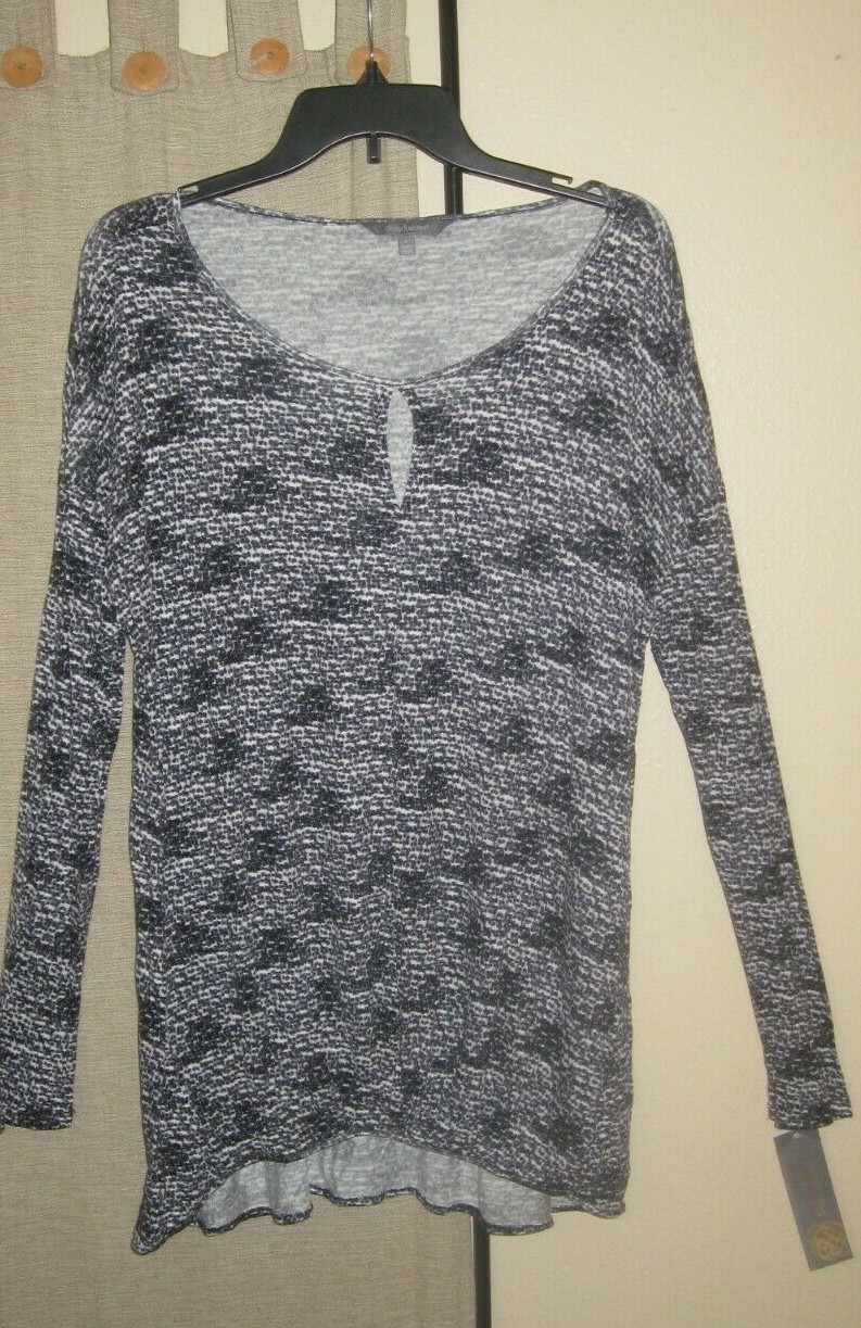 XL Large 14 shirt top blouse Daisy Fuentes keyhole black white gray new