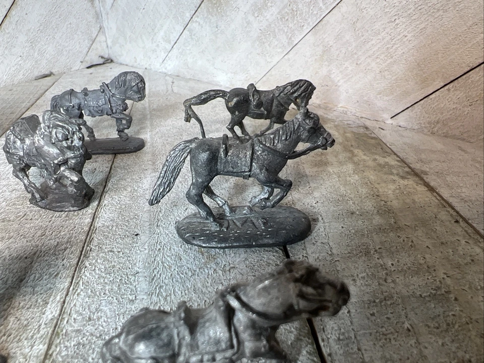 Vintage Metal Horse Lot (15) – Ral Partha, Citadel, Heritage - 25/28mm Cavalry - image 4 of 4