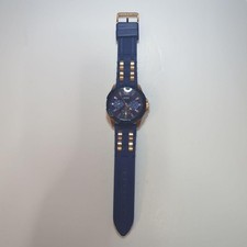 GUESS Watch GUESS Model Wristwatch Stainless Steel Ready to Use Authentic