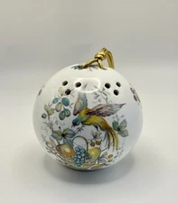 Staffordshire Bone China Potpourri Hanging Ball Made In England Woods Of Windsor