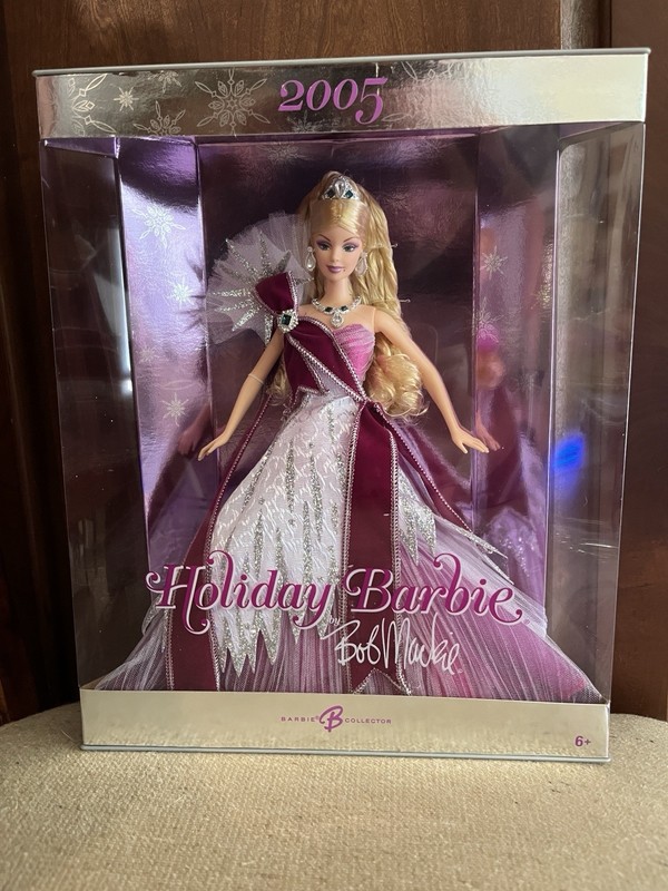 Mattel Barbie Collector Holiday 2005 Doll Designed by Bob Mackie G8058 Blonde