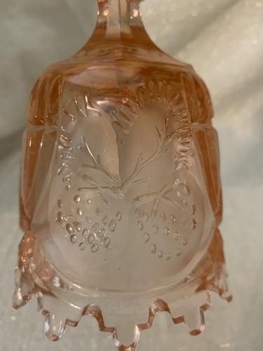 Vintage geätzte Erdbeeren Sammlerstück klare rosa Farbe Glasglocke Korea - Bild 13 von 18
