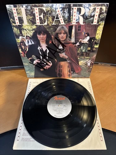 HEART Little Queen LP (c) 1977 JR 34799 CBS/PORTRAIT RECORDS w/Lyric B4 VG