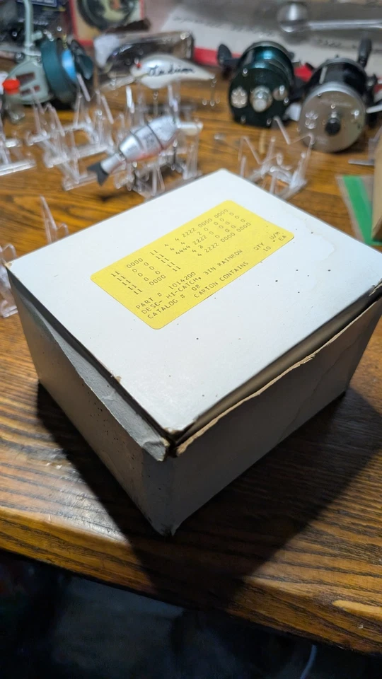 10 Crankbait Corp Luhr Jensen Fingerling 5" Rainbow Trout Hi Catch Estuche de distribuidor Foto 2 de 4