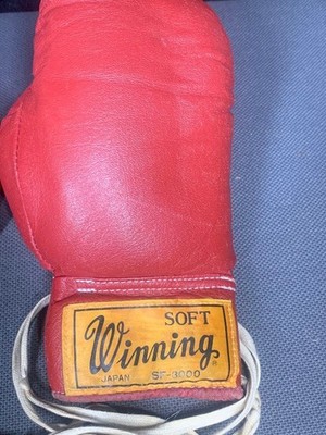 Winning Boxing Gloves SF-3000 Red Leather Used Japan Rare Vintage