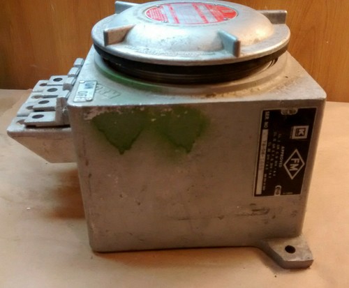 Centro de carga interruptor de circuito de alimentación de alumbre Killark 4GCBB-15Q1 cuatro 15A 1 polo br - Imagen 6 de 12