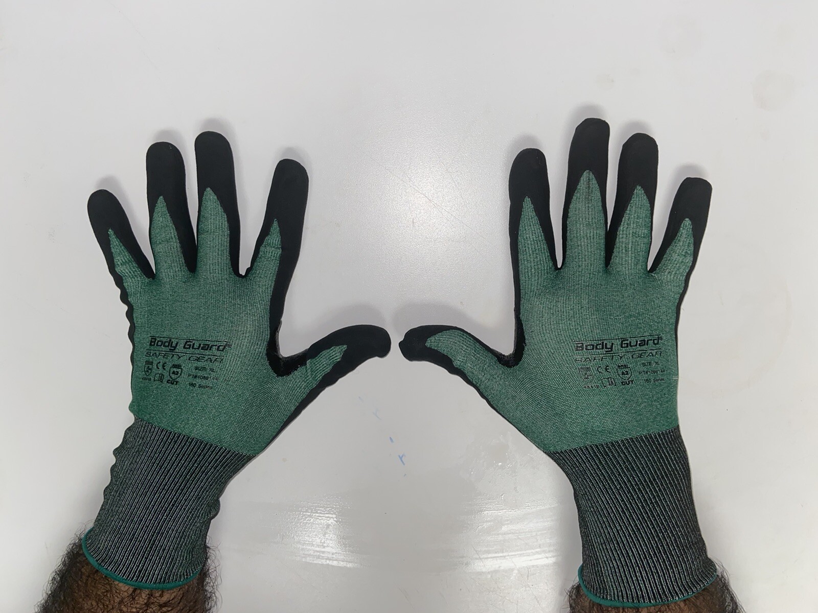 4 Pairs of Body Guard Safety Gear Work Gloves (XL/ Small) Series 160 eBay