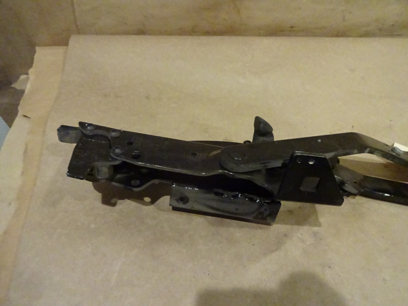 Ferrari California - Part Of RH Rear Roof  Kinematic /Hinge  P/N 86545900