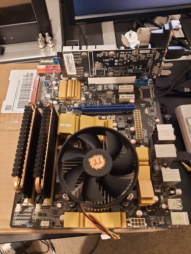 Carte mère ASUS P5Q LGA 775 + Intel Q6600 + 4 Go de RAM "gamer", pour pièces - Photo 2/6