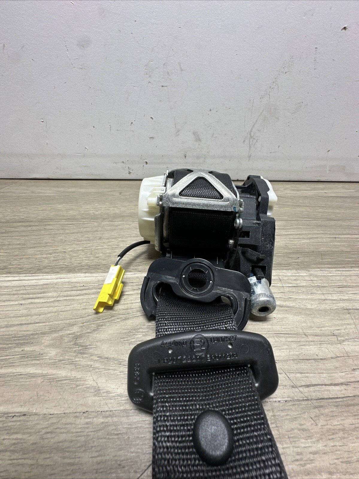 09-13 Maserati Quattroporte M139 Front Right Side Seat Belt Black OEM
