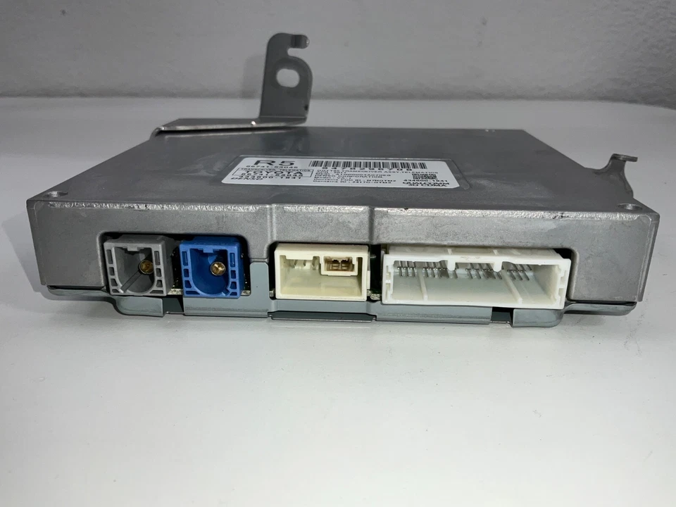 Módulo de control transceptor telemático Toyota Mirai 2017 86741-53045 OEM Foto 3 de 4