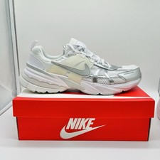 Nike V2K Run Neu Größe 48,5 Weiß Silber So...