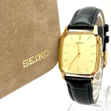 Seiko 5P31519A Dress Watch Solar Mens Gold Tone Black Case 35x27mm