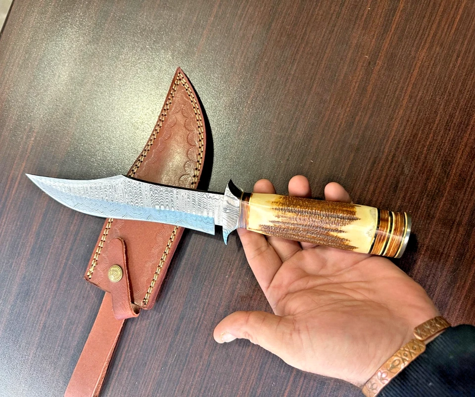 Cuchillo desollador táctico de caza de hoja de acero Damasco forjado a mano hecho a medida 2547 Foto 3 de 4