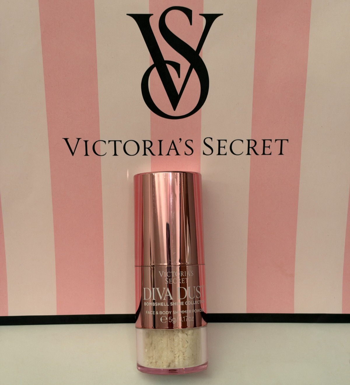 New Victoria's Secret Bombshell Shine Diva Dust Face & Body Shimer Powder .17 oz