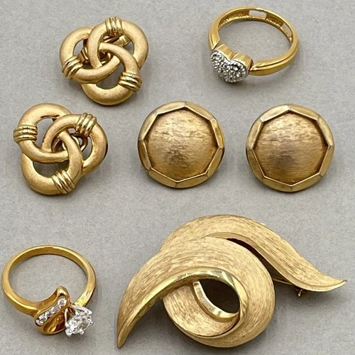 Trifari & More Gold Tone Vintage To Modern Estate Jewelry Lot Earrings Brooch