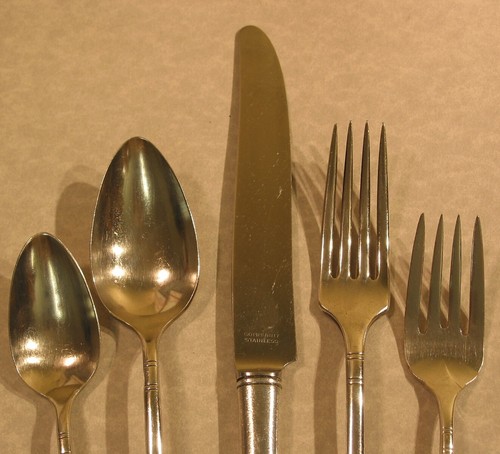 Vintage Oneida Silver, 1932 Lady Hamilton Pattern, Silverplate, NO Monograms - Picture 9 of 24