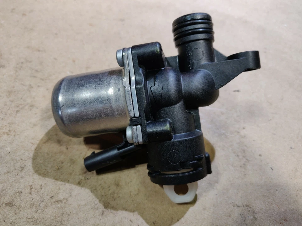 2006-2009 Mercedes Benz C230 - Válvula de aquecedor 272 200 00 31, peça original do fabricante - Imagem 4 de 4