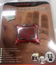 NEXTAR Digital Photo KeyChain 1.5 Color LCD Screen Up To 60 Photos NIB Red