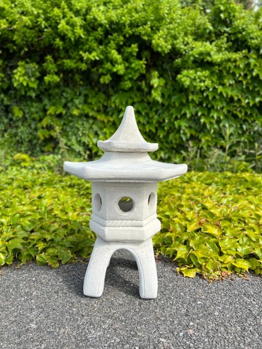 Japanese pagoda figurine Stone lantern pagoda statue Concrete lantern sculpture - Picture 4 of 7