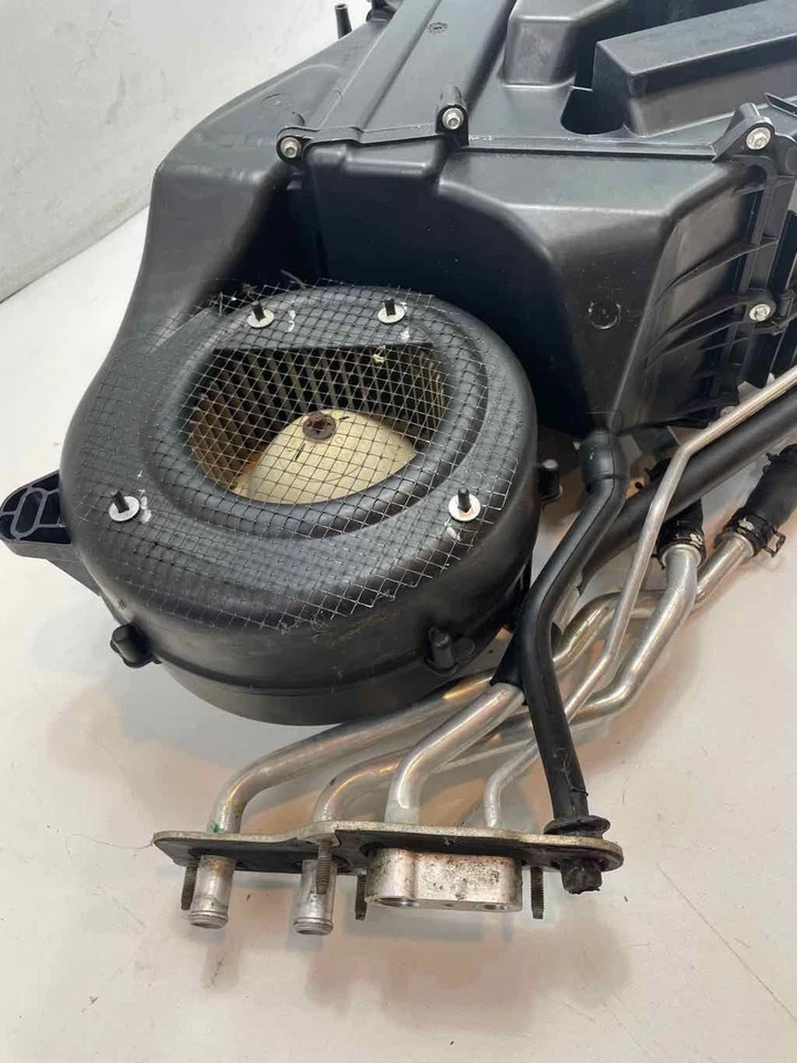 Conjunto de evaporador de CA trasero de 5,6 L OE 27400-zq00a para Nissan Armada 2004-2015 Foto 2 de 4