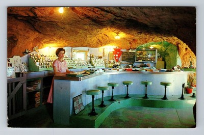 Moab UT-Utah, Hole N'The Rock Home, Rock and Jewelry Shop Vintage Postcard