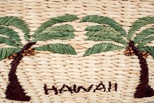 VINTAGE 1980's Hawaii Ivory Woven Straw with Palm Trees Tot Handbag Medium Size